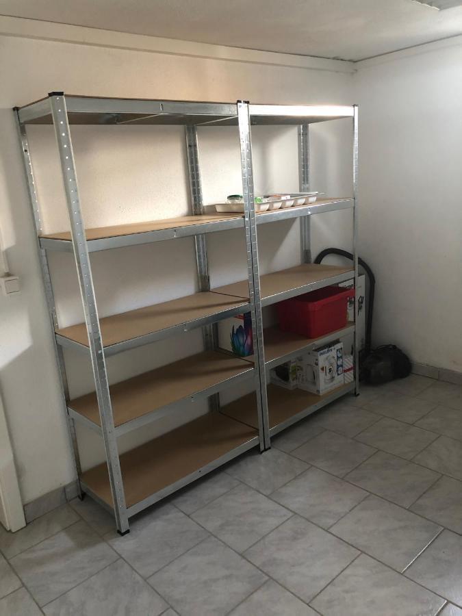 Moderne Helle 2,5 Zimmer Wohnung Mit Grossem Bad Und Kueche In Trossingen Bagian luar foto