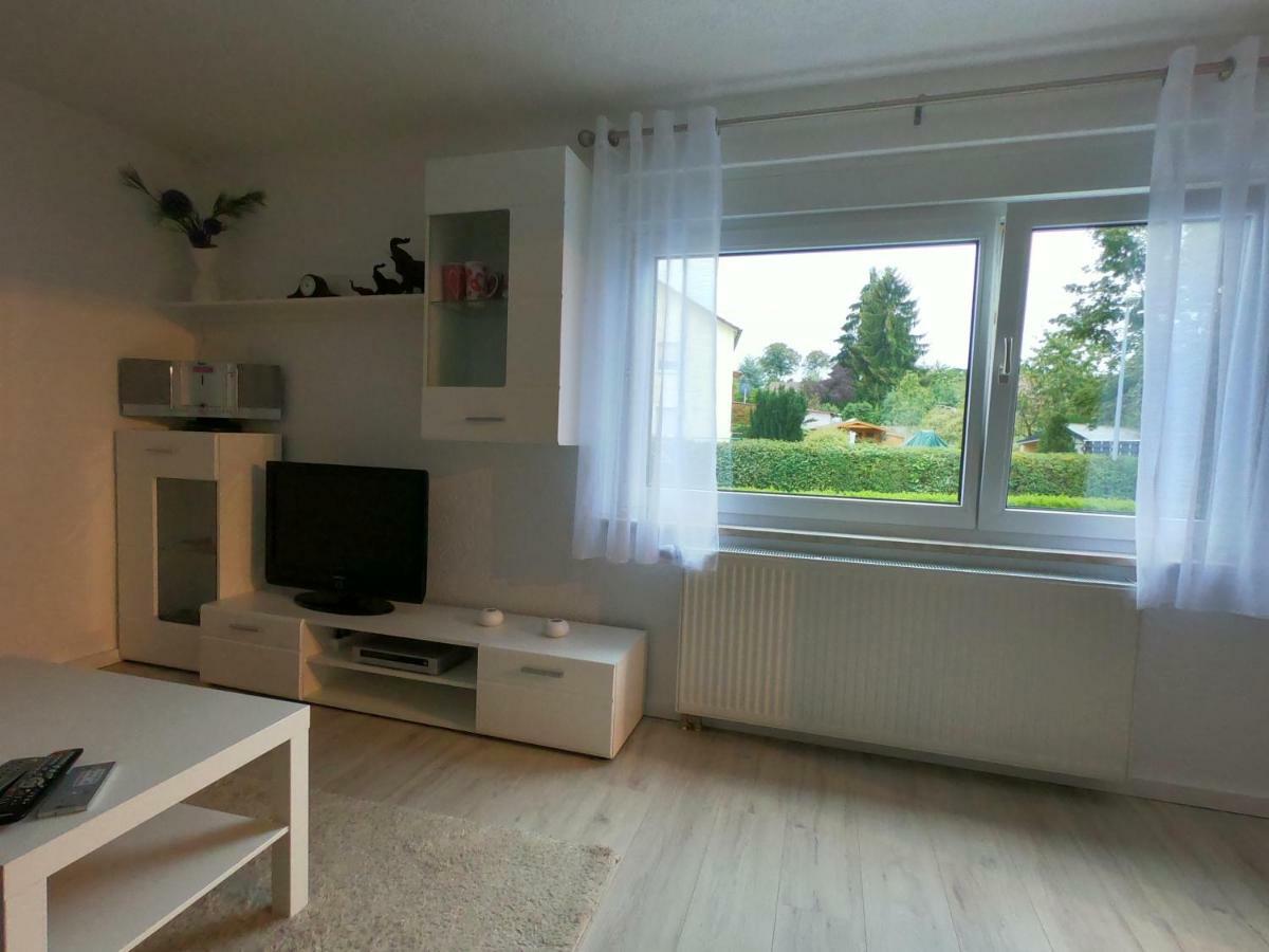 Moderne Helle 2,5 Zimmer Wohnung Mit Grossem Bad Und Kueche In Trossingen Bagian luar foto