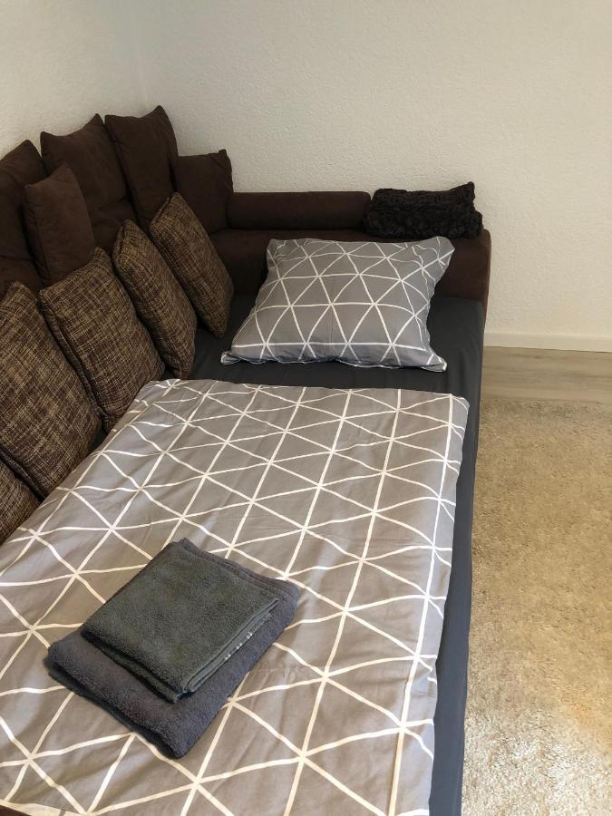 Moderne Helle 2,5 Zimmer Wohnung Mit Grossem Bad Und Kueche In Trossingen Bagian luar foto